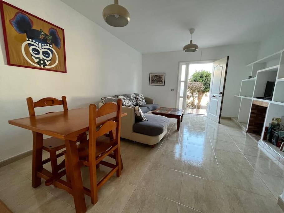 Playa Chica Apt With Terrace 100 M From The Sea Puerto del Carmen  Exterior foto