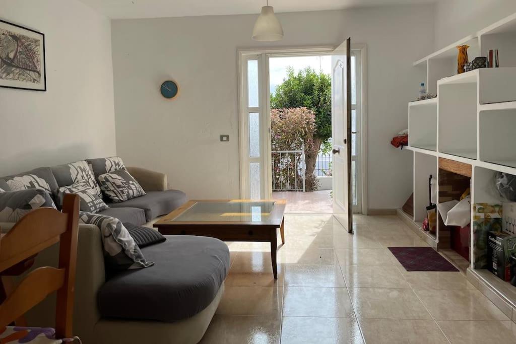 Playa Chica Apt With Terrace 100 M From The Sea Puerto del Carmen  Exterior foto